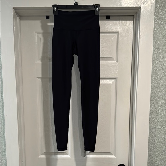 Old Navy Active Powersoft Black High-Rise Leggings Go-Dry Size XS - Picture 1 of 4